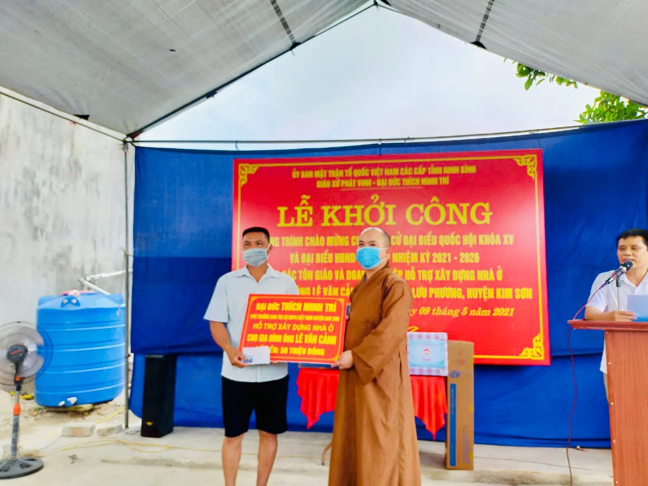 CHUNG TAY XÂY ĐẮP NHỮNG NHỊP CẦU YÊU THƯƠNG