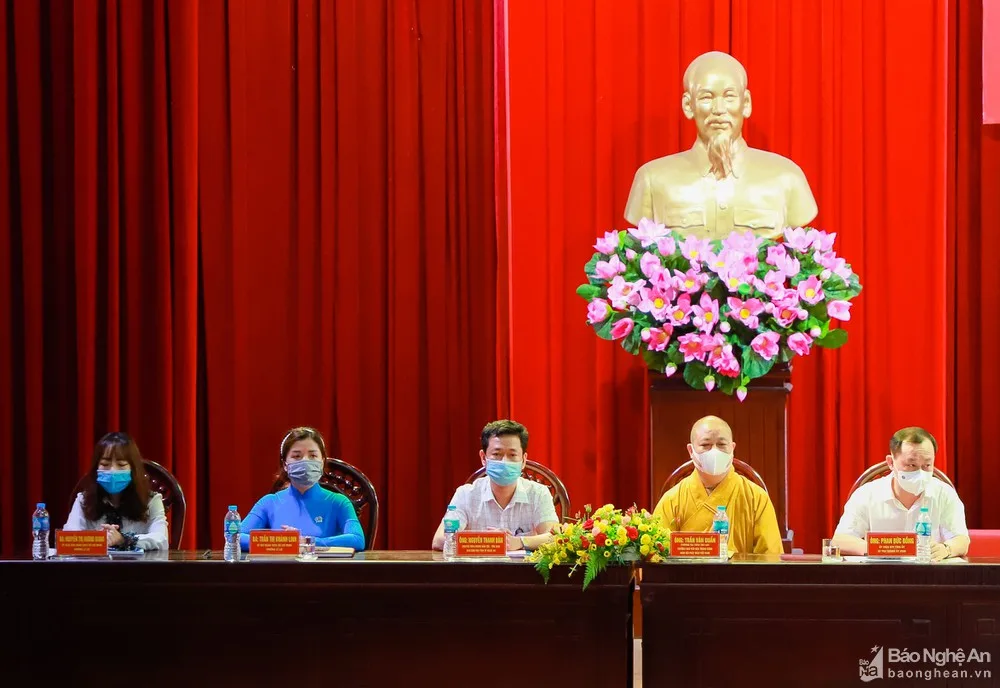 Đơn vị bầu cử số 2 HĐND tỉnh khóa XVIII (11 phường, xã thuộc TP. Vinh: Nghi Ân, Nghi Liên, Nghi Kim, Nghi Phú, Nghi Đức, Hưng Đông, Quán Bàu, Đông Vĩnh, Lê Lợi, Hưng Lộc, Hưng Phúc) có 5 ứng cử viên.