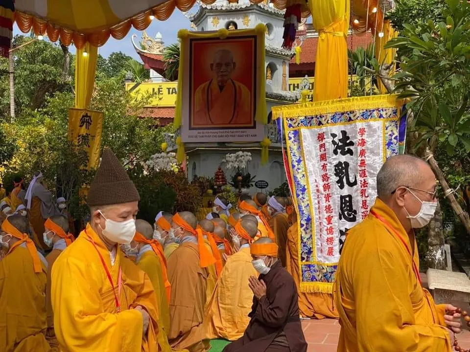 LỄ TRUY ĐIỆU TƯỞNG NIỆM VÀ CUNG NGHINH KIM QUAN ĐẠI LÃO HÒA THƯỢNG THÍCH PHỔ TUỆ - ĐỨC PHÁP CHỦ GIÁO HỘI PHẬT GIÁO VIỆT NAM.