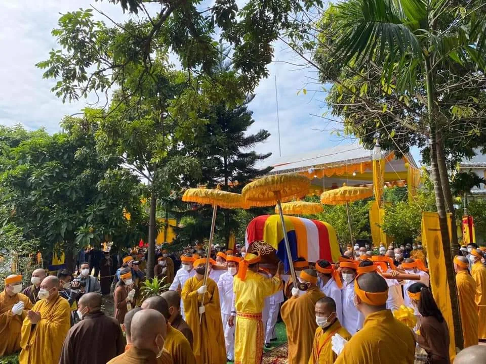 LỄ TRUY ĐIỆU TƯỞNG NIỆM VÀ CUNG NGHINH KIM QUAN ĐẠI LÃO HÒA THƯỢNG THÍCH PHỔ TUỆ - ĐỨC PHÁP CHỦ GIÁO HỘI PHẬT GIÁO VIỆT NAM.