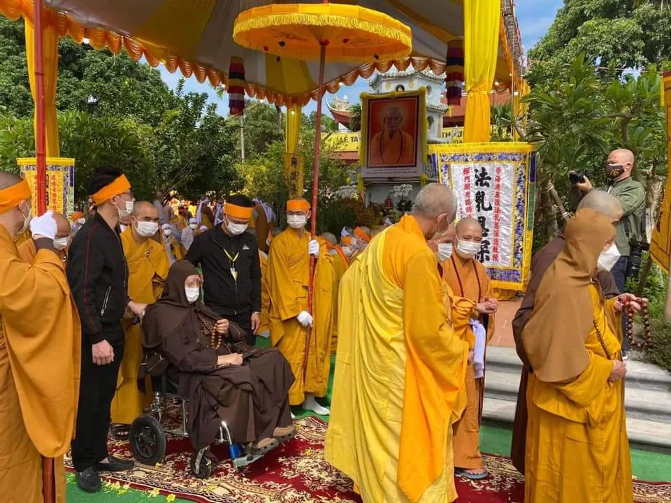 LỄ TRUY ĐIỆU TƯỞNG NIỆM VÀ CUNG NGHINH KIM QUAN ĐẠI LÃO HÒA THƯỢNG THÍCH PHỔ TUỆ - ĐỨC PHÁP CHỦ GIÁO HỘI PHẬT GIÁO VIỆT NAM.