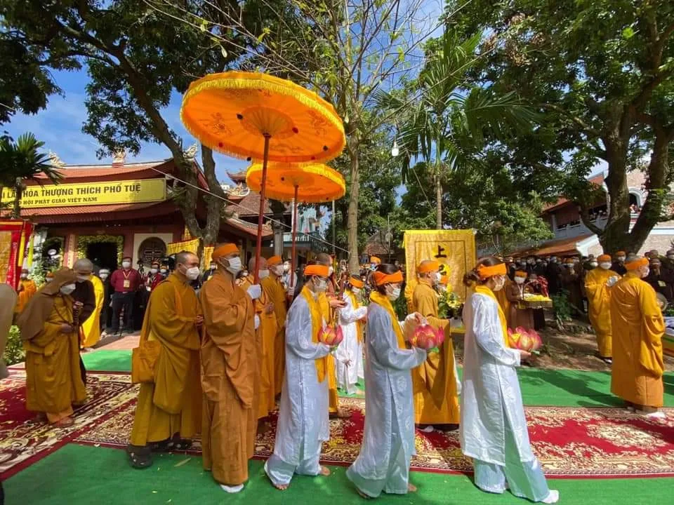 LỄ TRUY ĐIỆU TƯỞNG NIỆM VÀ CUNG NGHINH KIM QUAN ĐẠI LÃO HÒA THƯỢNG THÍCH PHỔ TUỆ - ĐỨC PHÁP CHỦ GIÁO HỘI PHẬT GIÁO VIỆT NAM.
