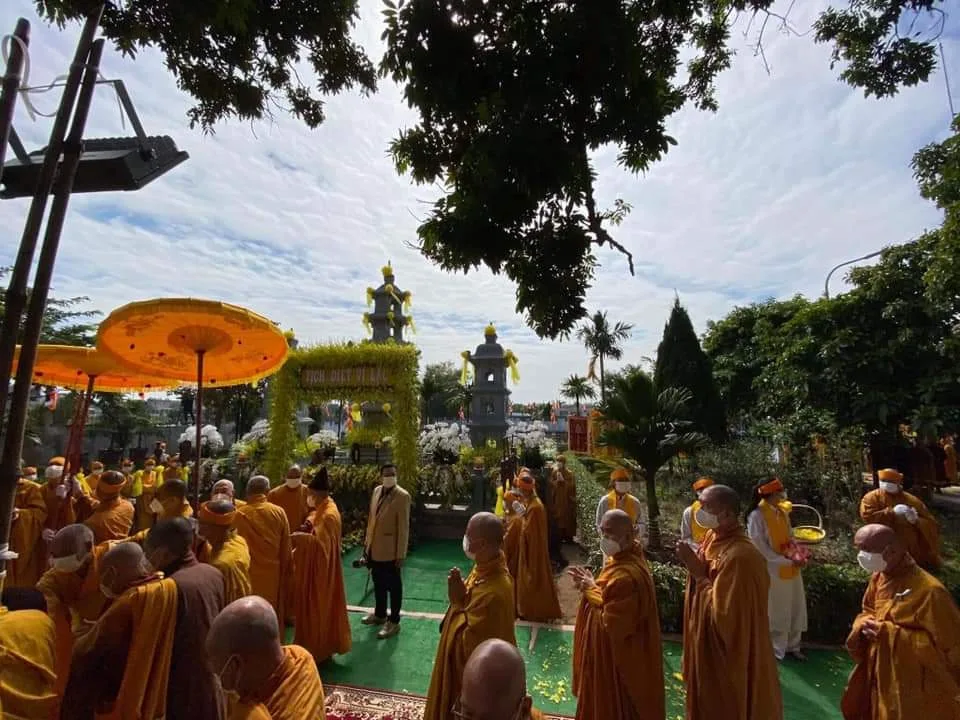 LỄ TRUY ĐIỆU TƯỞNG NIỆM VÀ CUNG NGHINH KIM QUAN ĐẠI LÃO HÒA THƯỢNG THÍCH PHỔ TUỆ - ĐỨC PHÁP CHỦ GIÁO HỘI PHẬT GIÁO VIỆT NAM.