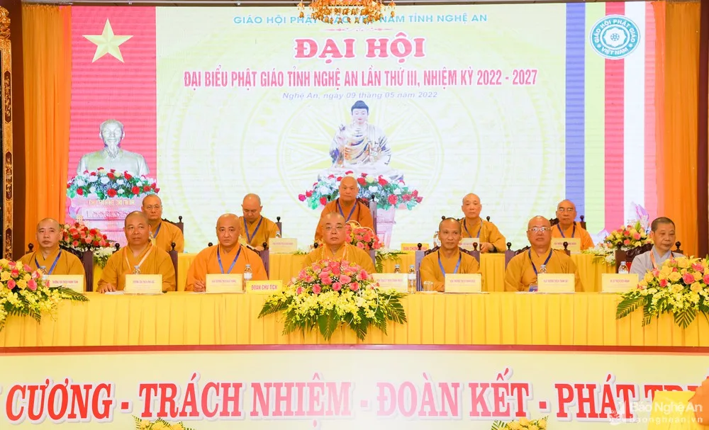 Đoàn Chủ tịch điều hành Đại hội.