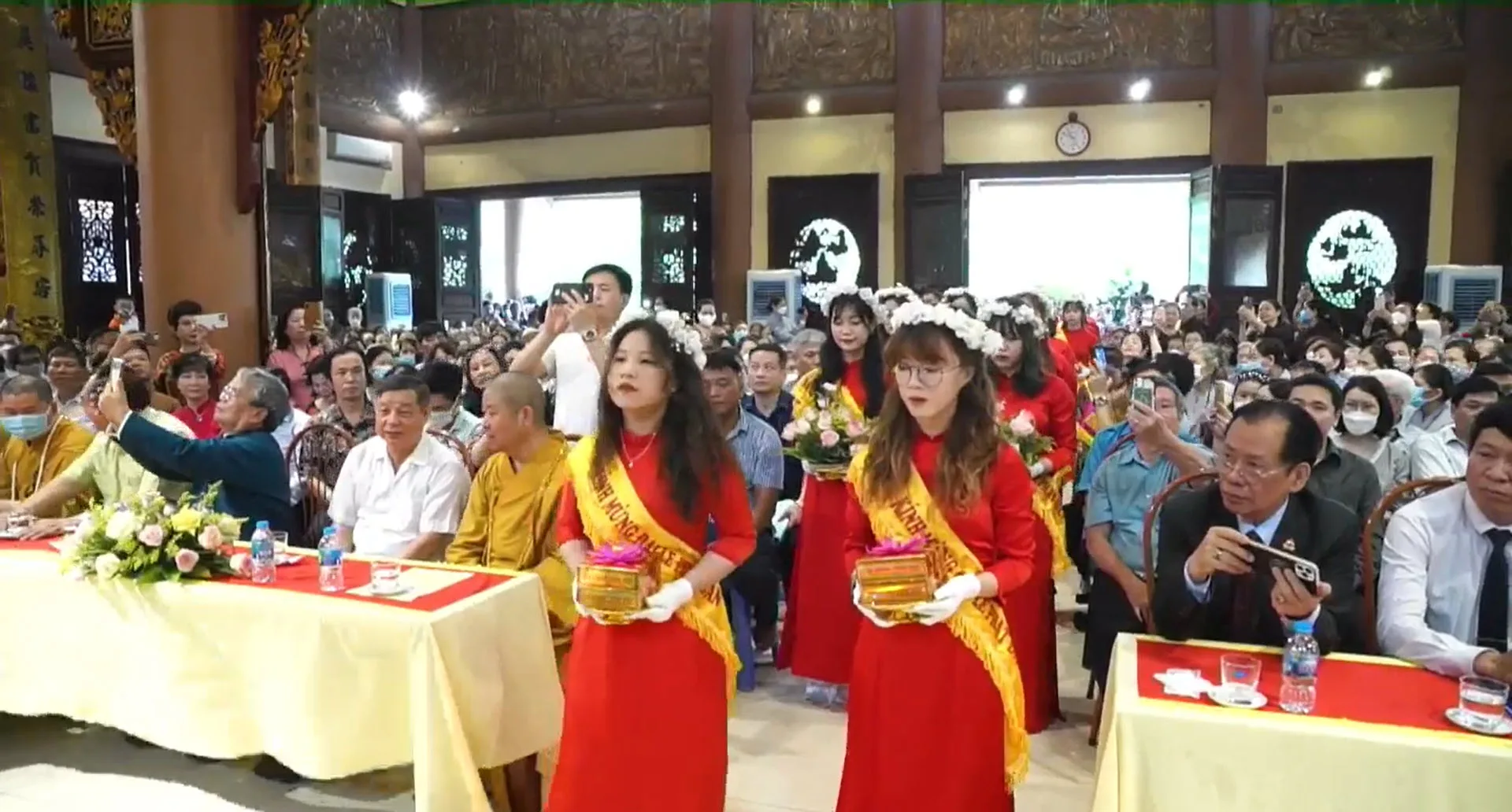 Nghi thức dâng "THẬP CÚNG DÀNG" do CLB TTN PT chùa Yên Phú