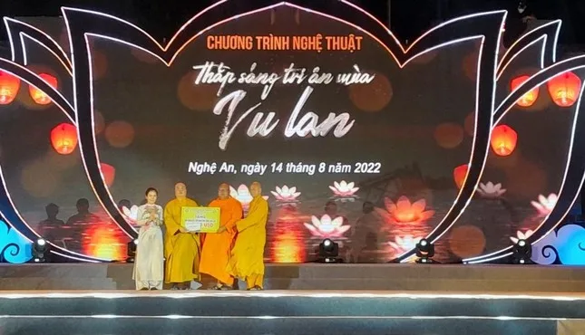 Chương trình nghệ thuật “Thắp sáng tri ân mùa Vu lan” tại Nghệ An