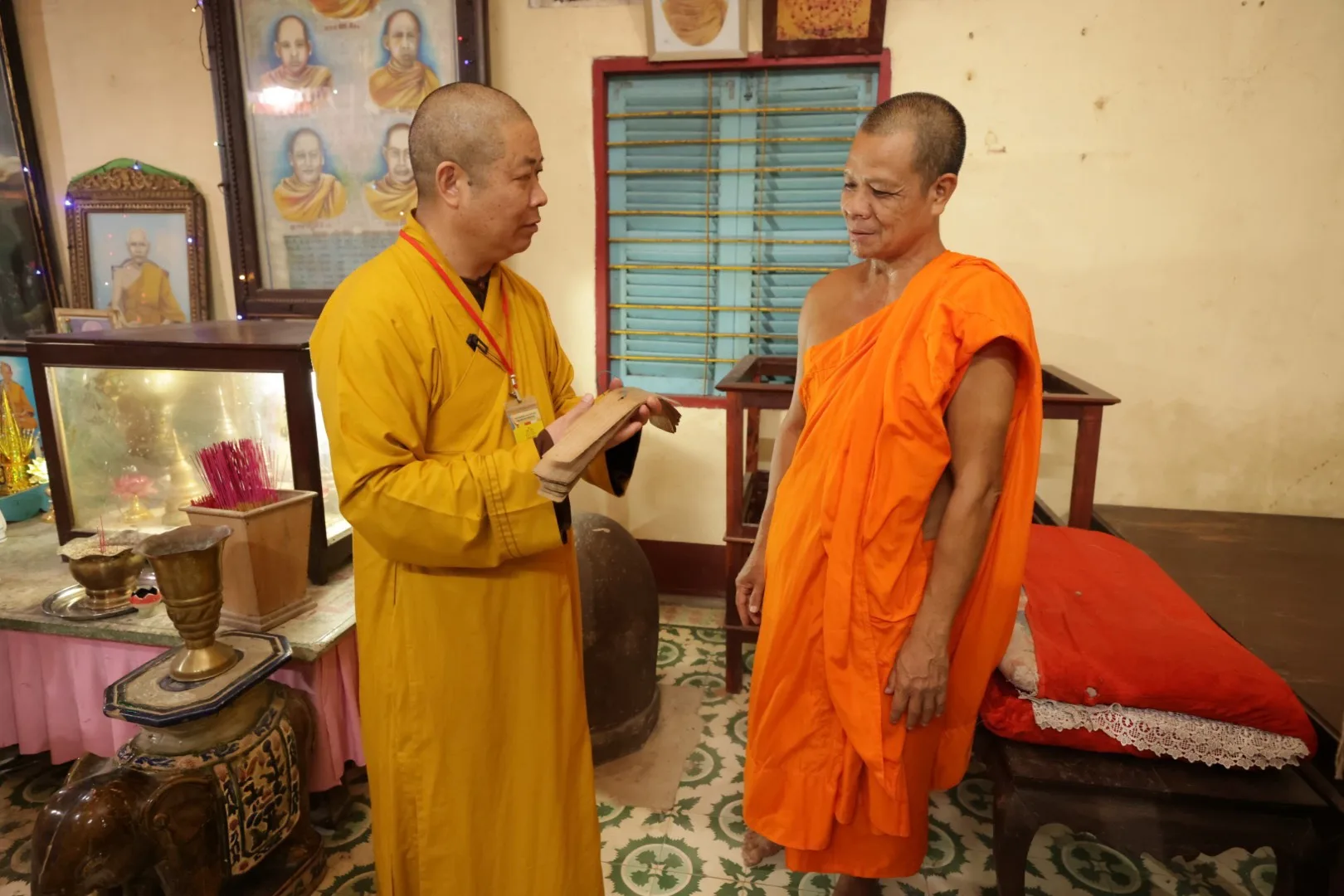 Ngày thứ tư đoàn khảo sát kiến trúc phật giáo : Các ngôi chùa ở hai tỉnh Vĩnh Long và Trà Vinh