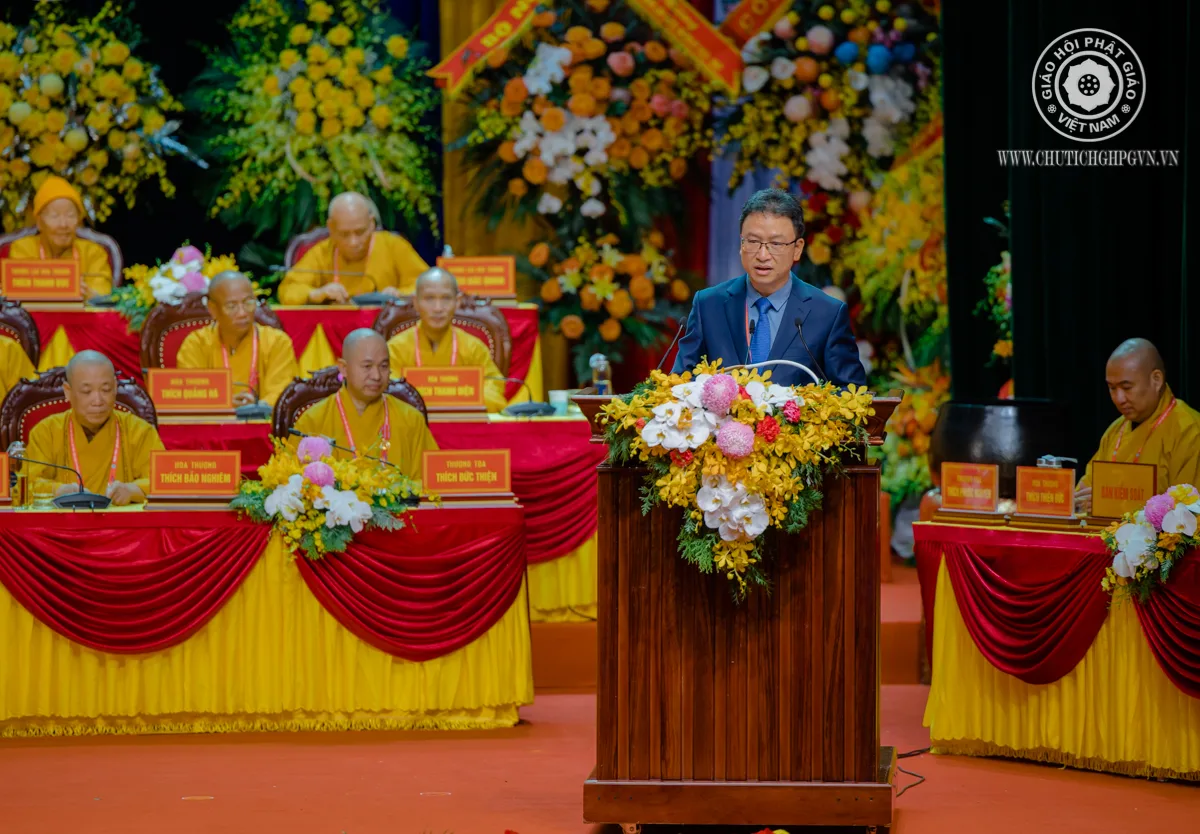 Ông Nguyễn Văn Thanh, Trưởng ban Tôn giáo, Ủy ban Trung ương Mặt trận Tổ quốc Việt Nam điều hành phần khen thưởng của Mặt trận Tổ quốc Việt Nam.