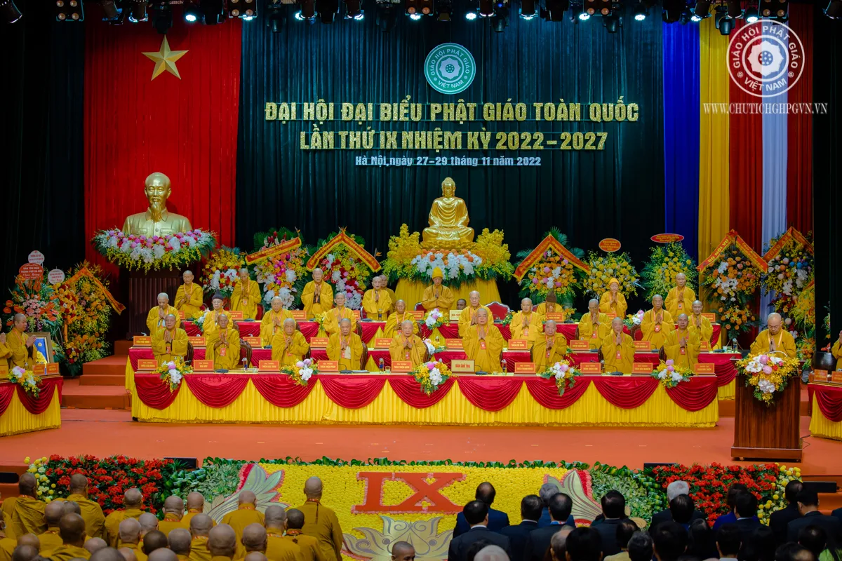 Hồi hướng kết thúc phiên khai mạc