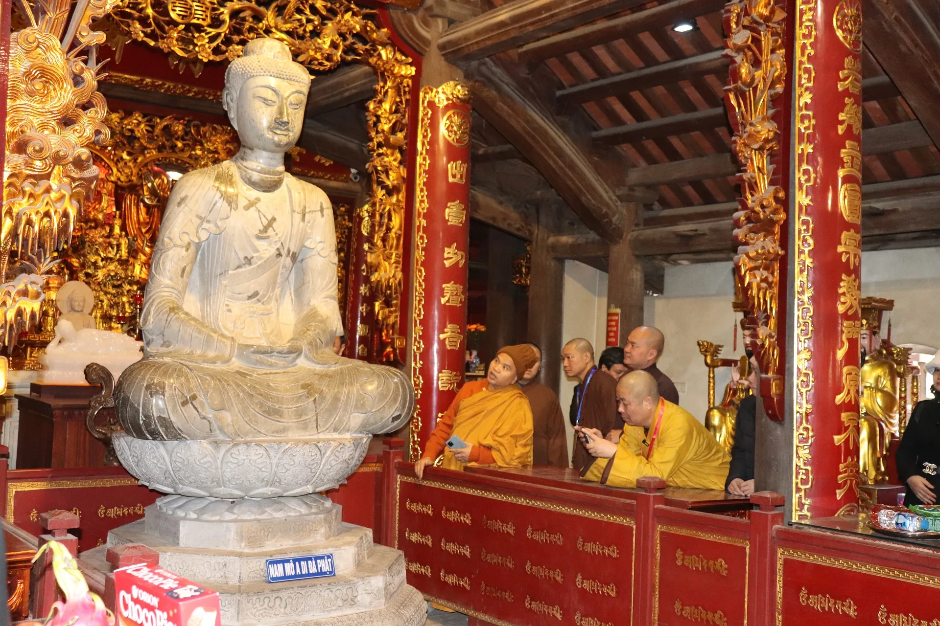 Chính điện Chùa Phật tích