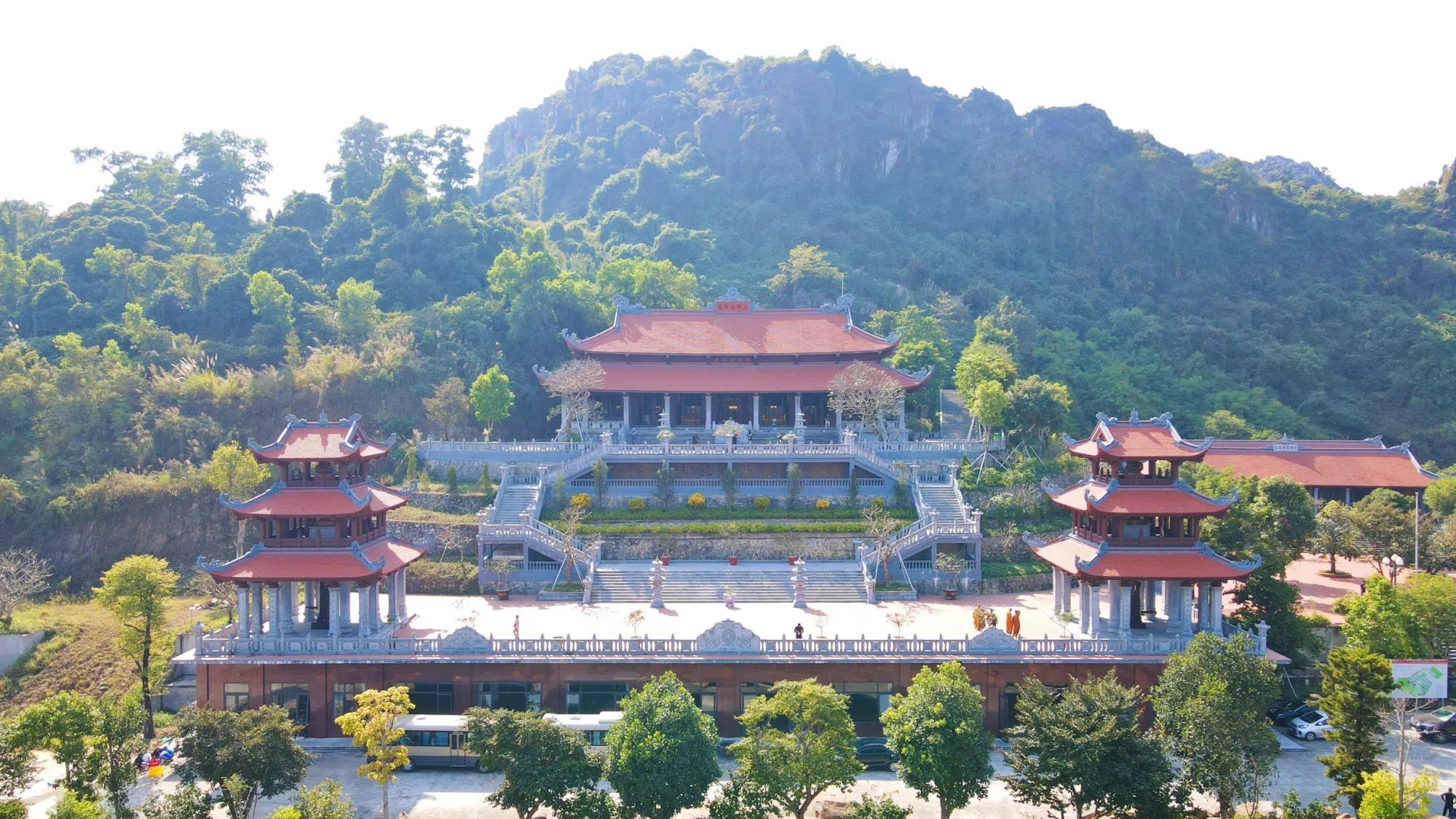 Ngày 20.12.2022: Khảo sát kiến trúc Phật giáo ở miền quê hoa phượng đỏ