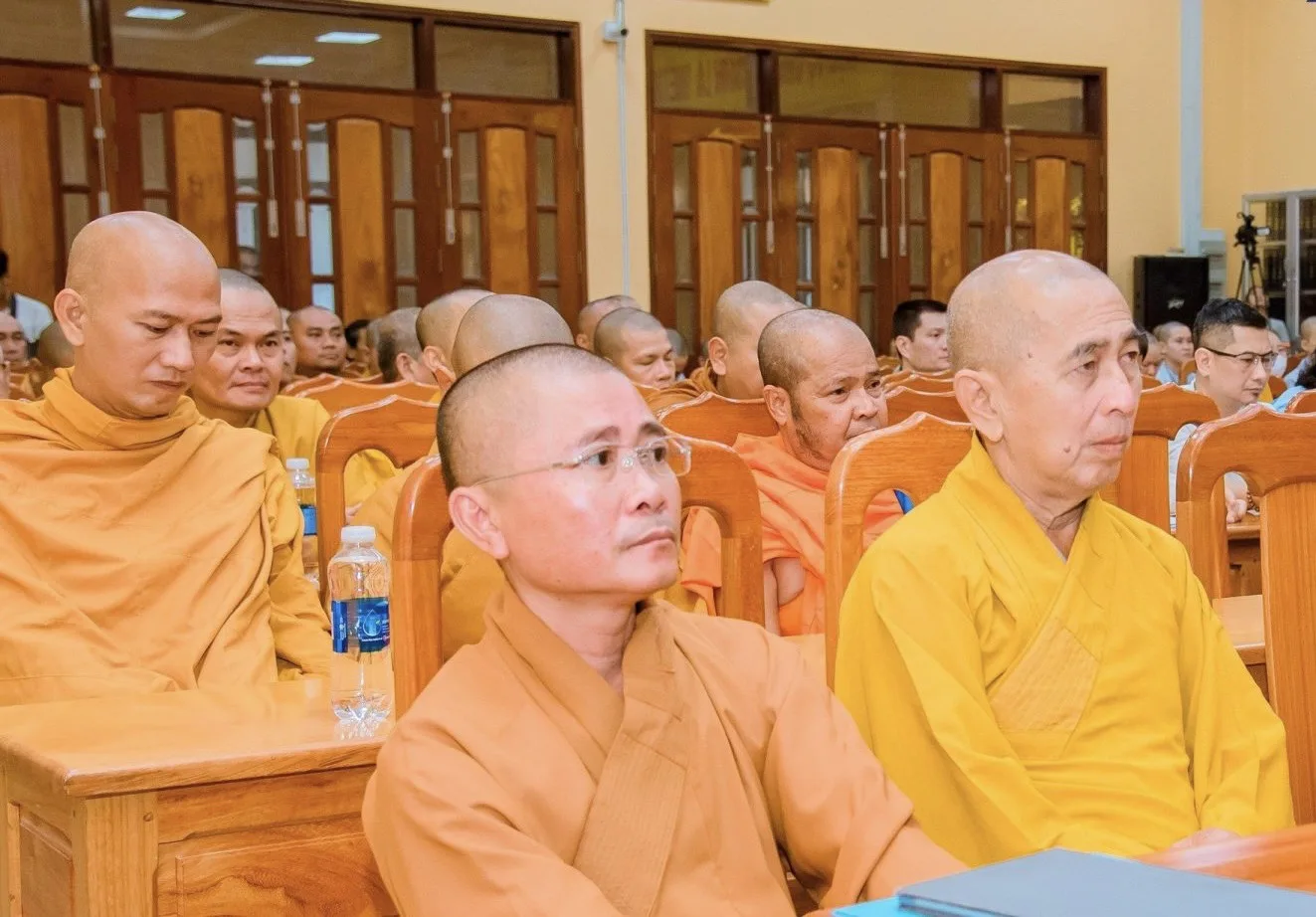 Chư Tôn đức Tăng tham dự