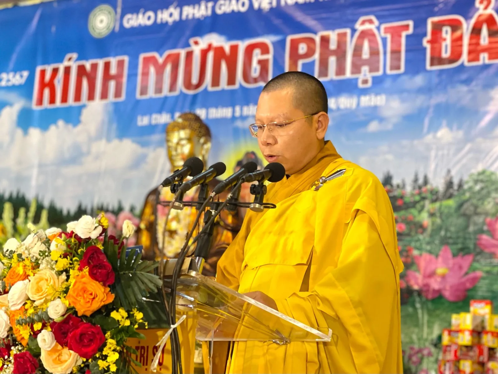 Ban Trị sự GHPGVN tỉnh Lai Châu mừng khánh đản Đức Thế Tôn và trao quyết định chuẩn y nhân sự Ban Văn hoá tỉnh nhiệm kỳ III (2022-2027)