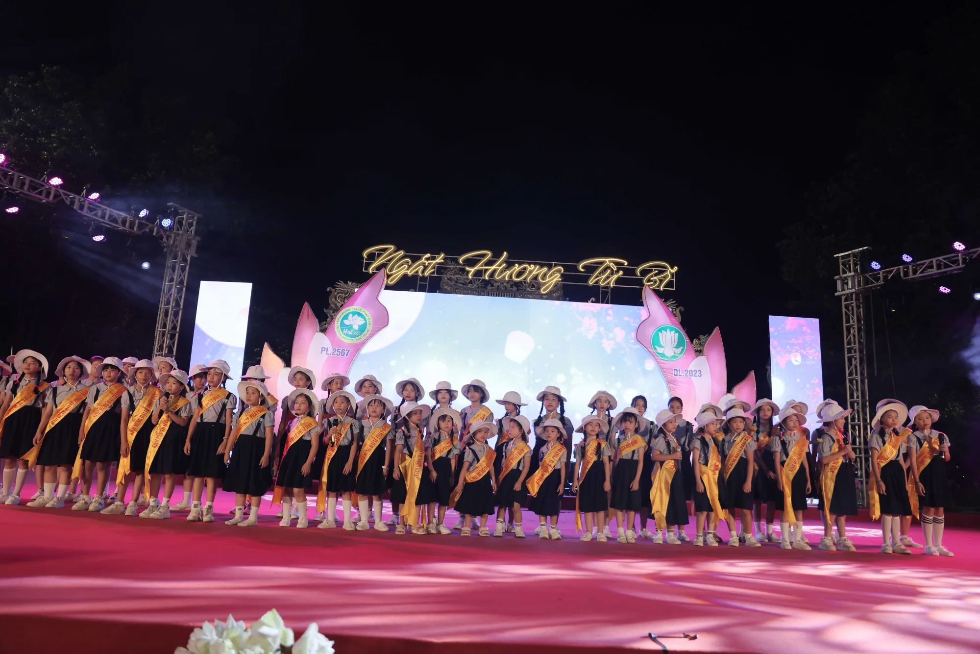 TT. Huế: Chương trình văn nghệ kính mừng Phật đản PL.2567 với chủ đề “Ngát hương từ bi”