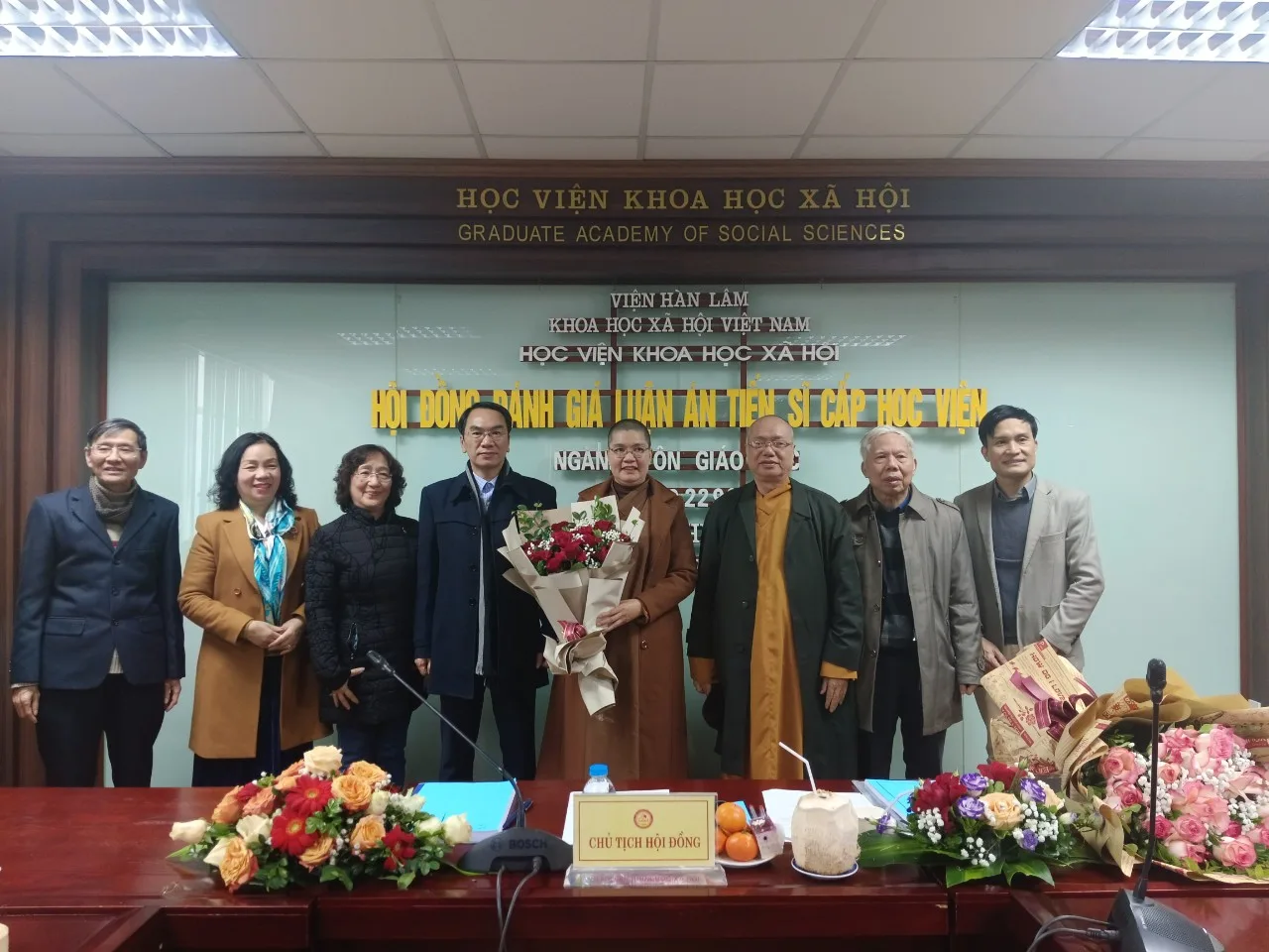 Sáng 30-01-2024, tại Học viện Khoa học Xã hội (TP.Hà Nội), nghiên cứu sinh Hoàng Thị Lan Anh (Thích Giác Ân) - thành viên Ban VHTƯ GHPGVN đã bảo vệ thành công luận án tiến sĩ Phật học cấp học viện với đề tài: "Truyền thừa Tào động ở phía bắc Việt Nam: Nghiên cứu sơn môn Hồng Phúc Hoè Nhai"