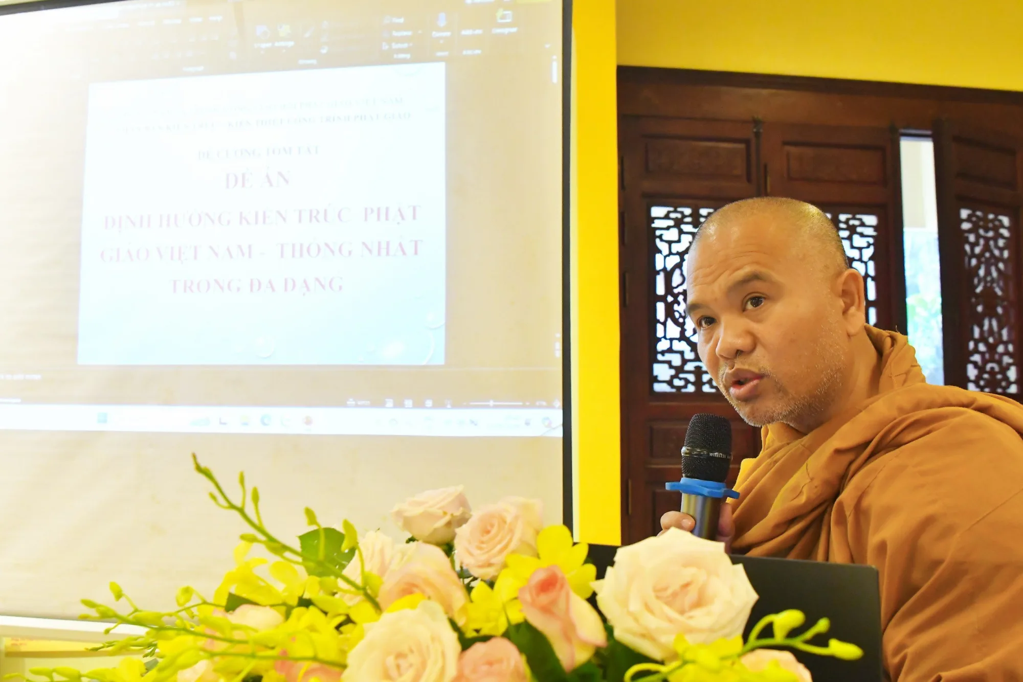 Thẩm định đề cương Kiến trúc Phật giáo Việt nam - thống nhất trong đa dạng và Đại lễ Phật đản DL 2024 PL2568 tại chùa Yên Phú, Hà nội.
