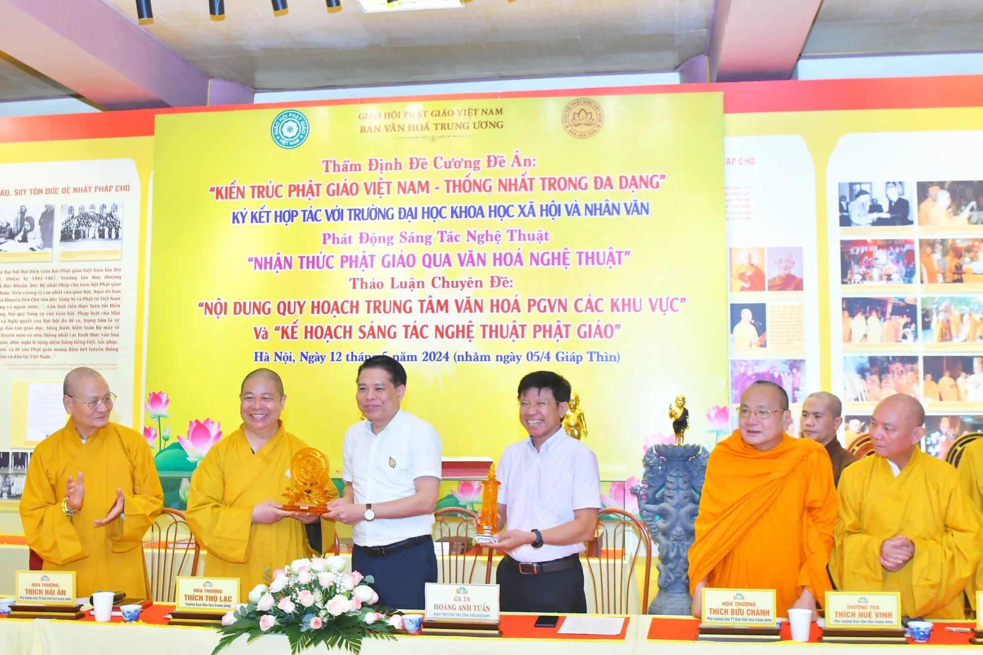 Thẩm định đề cương Kiến trúc Phật giáo Việt nam - thống nhất trong đa dạng và Đại lễ Phật đản DL 2024 PL2568 tại chùa Yên Phú, Hà nội.