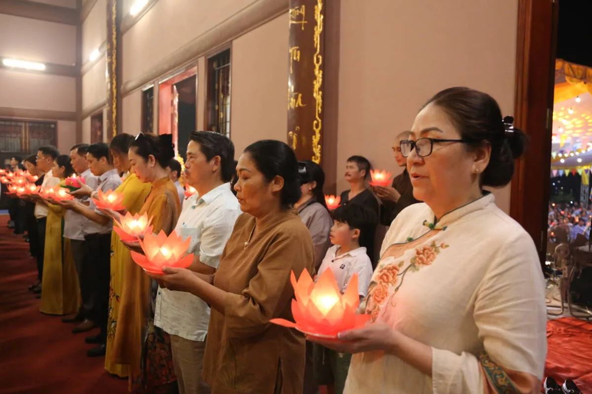 Đại lễ “Thắp sáng tri ân mùa Vu lan năm 2024”