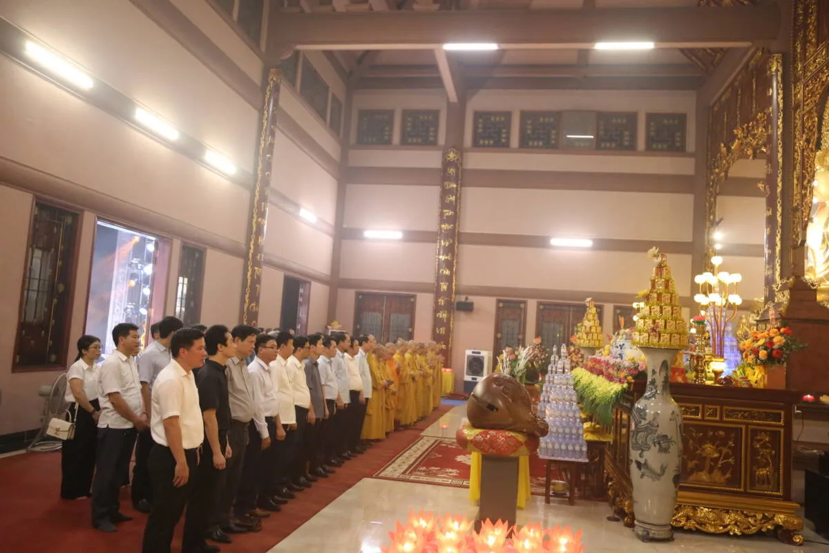 Đại lễ “Thắp sáng tri ân mùa Vu lan năm 2024”