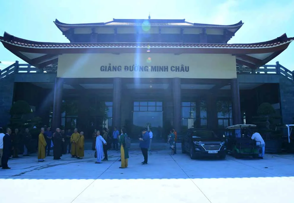 BAN NGHI LỄ VÀ BAN VĂN HÓA TRUNG ƯƠNG KHẢO SÁT KHÔNG GIAN TỔ CHỨC ĐẠI LỄ VESAK NĂM 2025