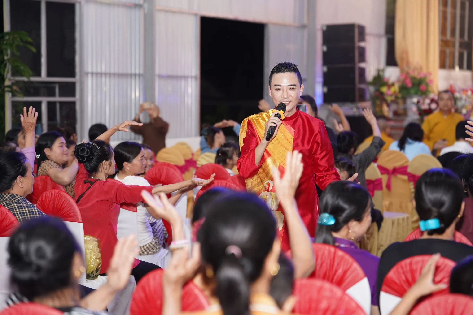 Hồ Quỳnh Hương, Trần Thu Hường và các nghệ sĩ hội ngộ tại đêm nhạc “Sáng Đạo Trong Đời”