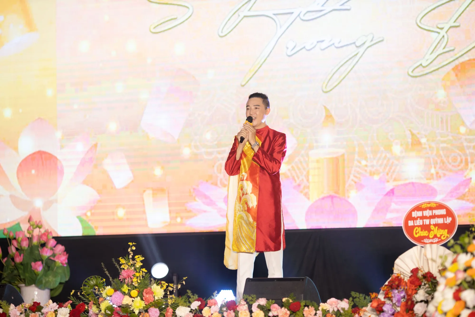 Hồ Quỳnh Hương, Trần Thu Hường và các nghệ sĩ hội ngộ tại đêm nhạc “Sáng Đạo Trong Đời”