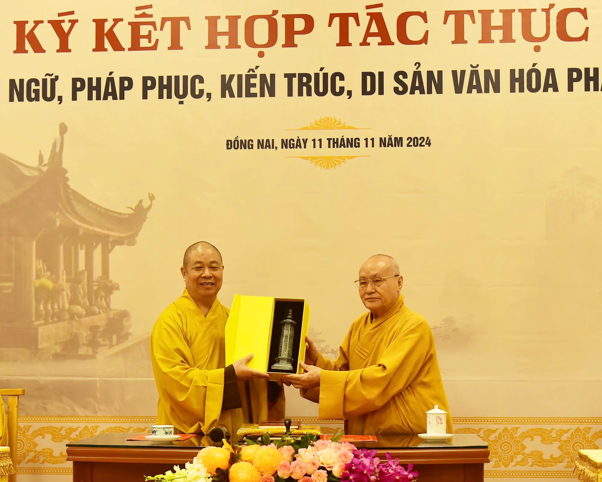 Đồng Nai - Ban Văn hoá Trung ương GHPGVN cùng Ban Quản trị Thiền phái Trúc Lâm Việt Nam thực hiện lễ Ký kết hợp tác thực hiện đề án Ngôn ngữ, Pháp phục, Kiến trúc, Di sản Văn hoá Phật giáo Việt Nam