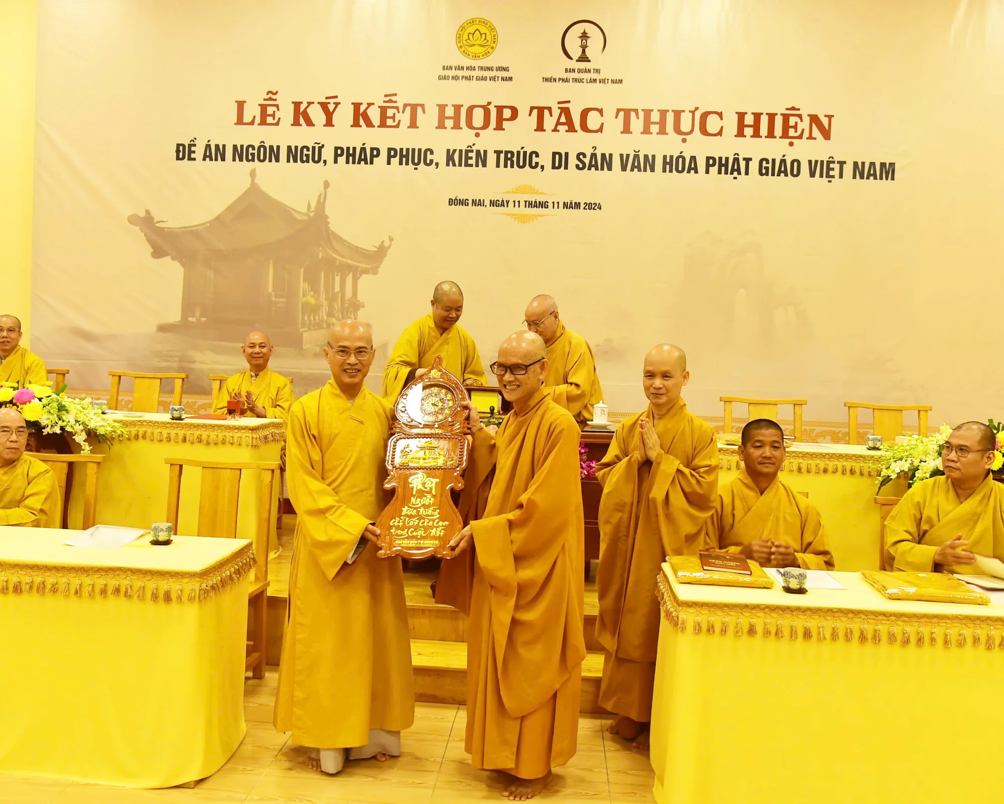 Đồng Nai - Ban Văn hoá Trung ương GHPGVN cùng Ban Quản trị Thiền phái Trúc Lâm Việt Nam thực hiện lễ Ký kết hợp tác thực hiện đề án Ngôn ngữ, Pháp phục, Kiến trúc, Di sản Văn hoá Phật giáo Việt Nam