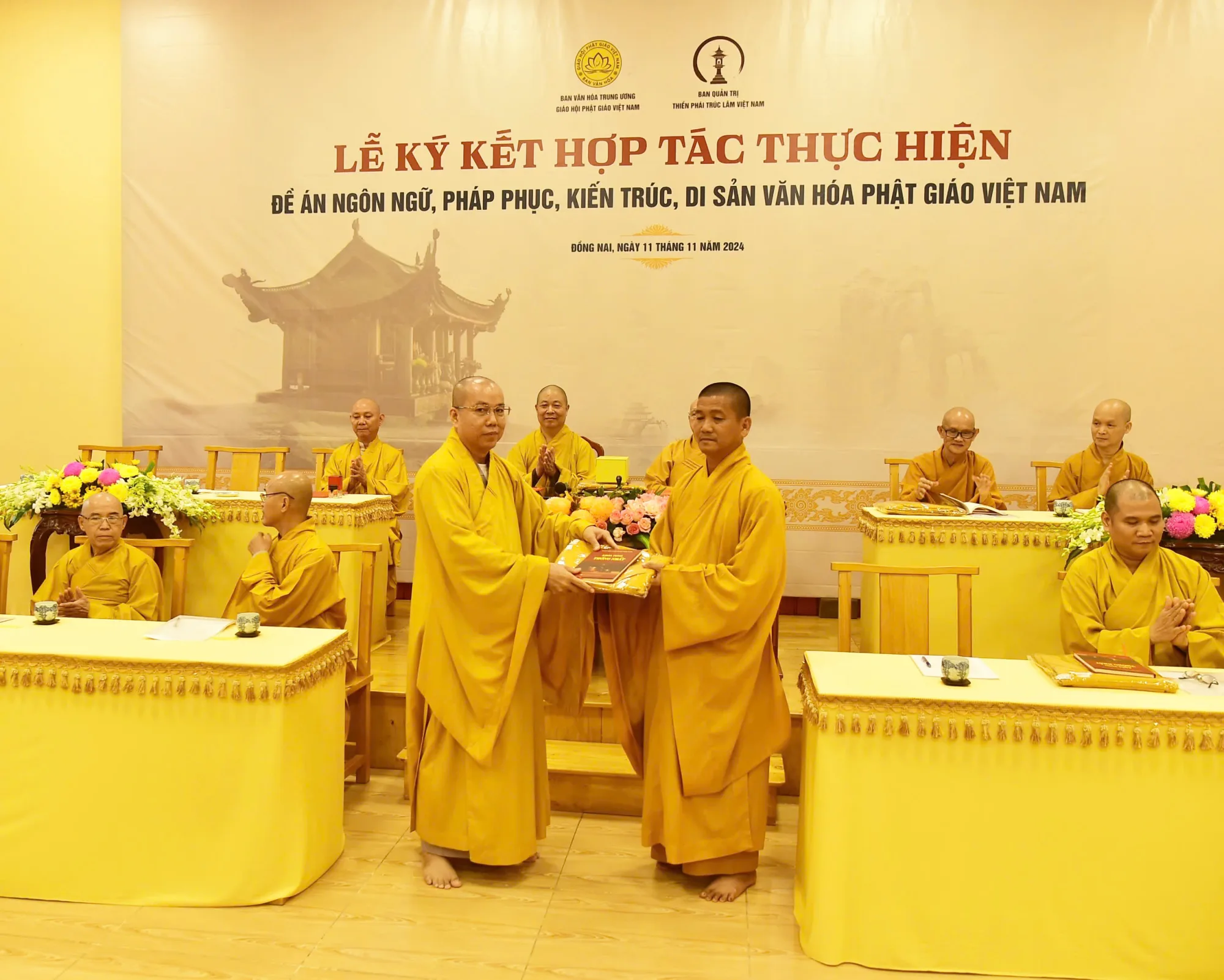 Đồng Nai - Ban Văn hoá Trung ương GHPGVN cùng Ban Quản trị Thiền phái Trúc Lâm Việt Nam thực hiện lễ Ký kết hợp tác thực hiện đề án Ngôn ngữ, Pháp phục, Kiến trúc, Di sản Văn hoá Phật giáo Việt Nam
