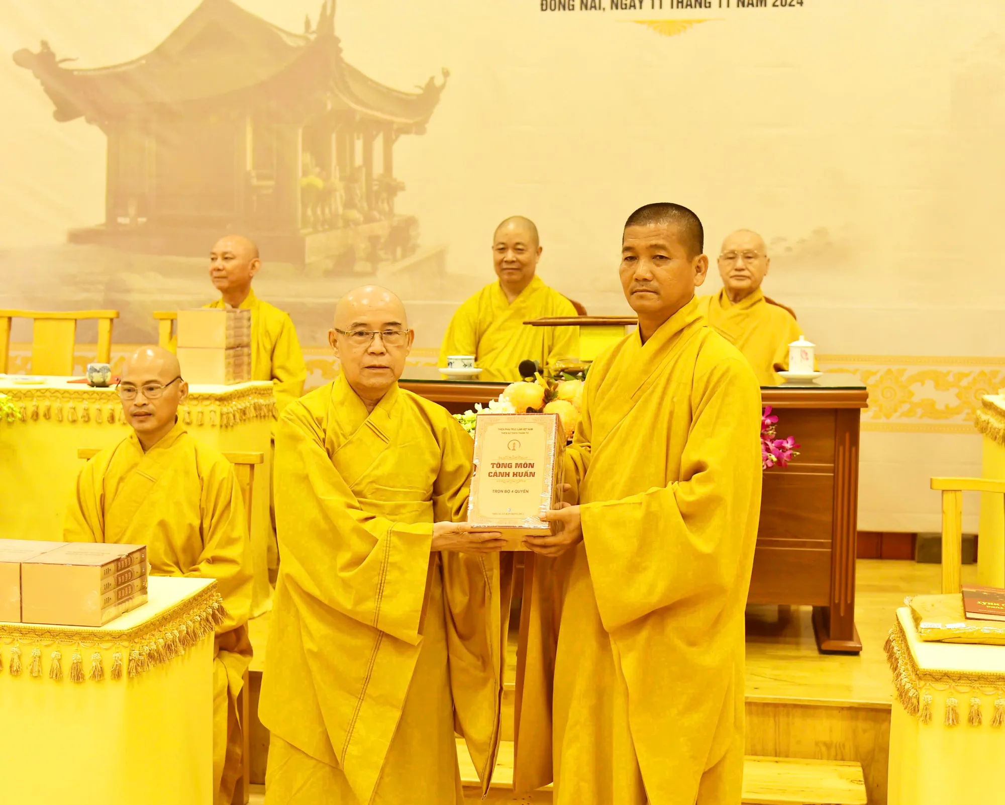 Đồng Nai - Ban Văn hoá Trung ương GHPGVN cùng Ban Quản trị Thiền phái Trúc Lâm Việt Nam thực hiện lễ Ký kết hợp tác thực hiện đề án Ngôn ngữ, Pháp phục, Kiến trúc, Di sản Văn hoá Phật giáo Việt Nam