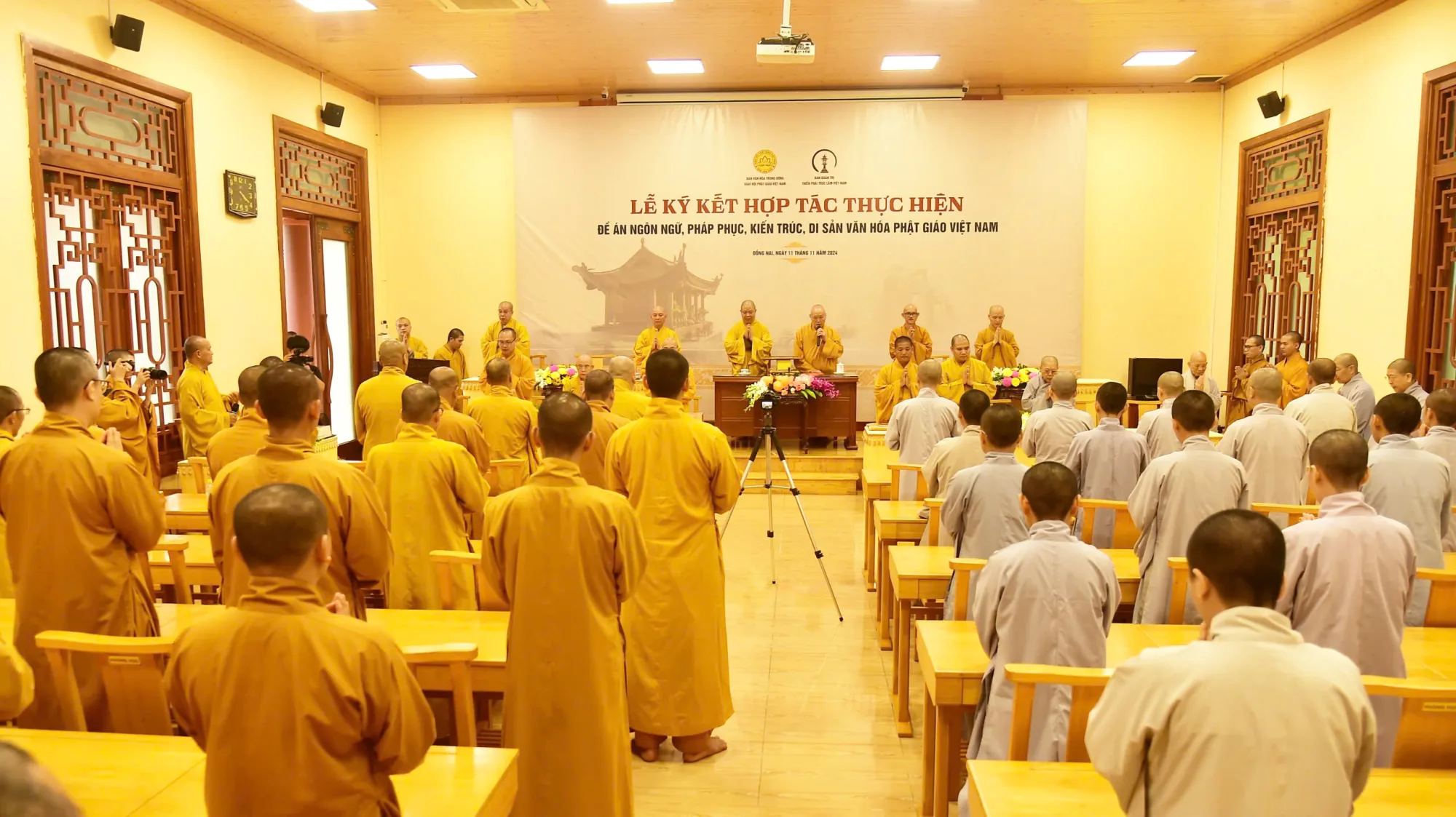 Đồng Nai - Ban Văn hoá Trung ương GHPGVN cùng Ban Quản trị Thiền phái Trúc Lâm Việt Nam thực hiện lễ Ký kết hợp tác thực hiện đề án Ngôn ngữ, Pháp phục, Kiến trúc, Di sản Văn hoá Phật giáo Việt Nam