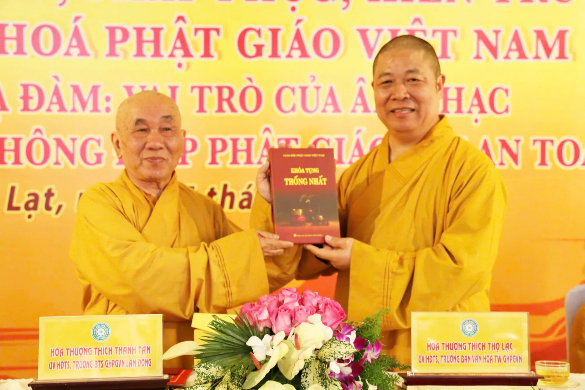 Lâm Đồng - Ban Văn hoá Trung ương GHPGVN cùng Ban Trị sự GHPGVN tỉnh Lâm Đồng thực hiện lễ Ký kết hợp tác thực hiện 4 đề án: "Ngôn ngữ, Pháp phục, Kiến trúc, Di sản"