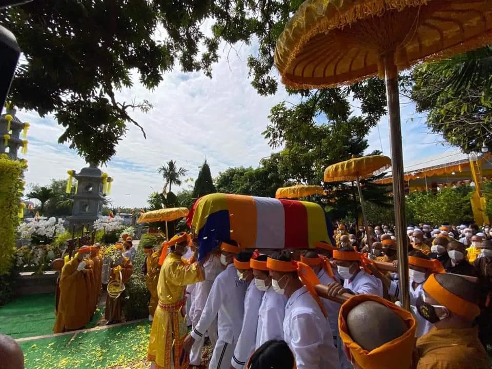 LỄ TRUY ĐIỆU TƯỞNG NIỆM VÀ CUNG NGHINH KIM QUAN ĐẠI LÃO HÒA THƯỢNG THÍCH PHỔ TUỆ - ĐỨC PHÁP CHỦ GIÁO HỘI PHẬT GIÁO VIỆT NAM.
