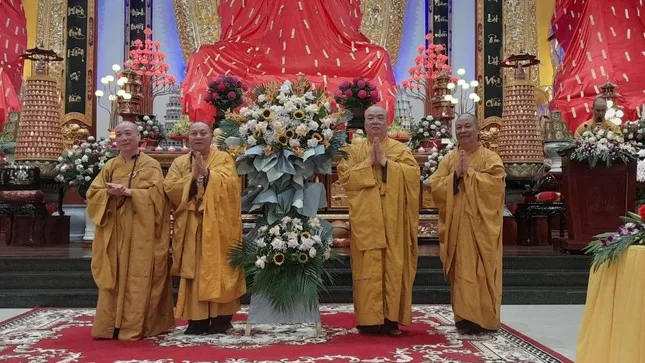 Lễ cắt băng khánh thành chánh điện chùa Diệc - Trụ sở Ban Trị sự GHPGVN tỉnh Nghệ An