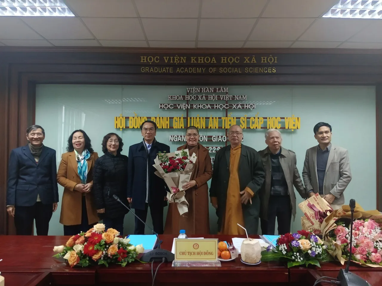 Sáng 30-01-2024, tại Học viện Khoa học Xã hội (TP.Hà Nội), nghiên cứu sinh Hoàng Thị Lan Anh (Thích Giác Ân) - thành viên Ban VHTƯ GHPGVN đã bảo vệ thành công luận án tiến sĩ Phật học cấp học viện với đề tài: "Truyền thừa Tào động ở phía bắc Việt Nam: Nghiên cứu sơn môn Hồng Phúc Hoè Nhai"