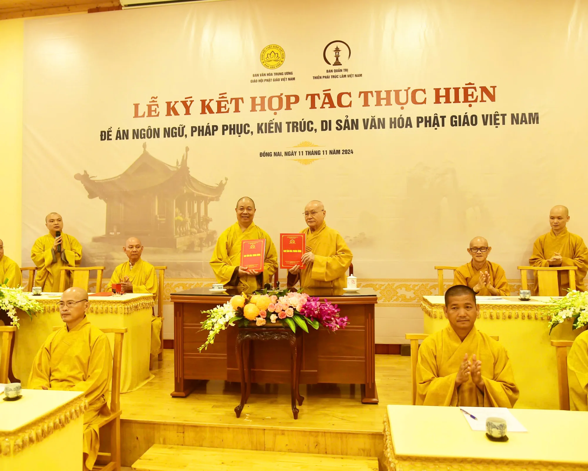 Đồng Nai - Ban Văn hoá Trung ương GHPGVN cùng Ban Quản trị Thiền phái Trúc Lâm Việt Nam thực hiện lễ Ký kết hợp tác thực hiện đề án Ngôn ngữ, Pháp phục, Kiến trúc, Di sản Văn hoá Phật giáo Việt Nam