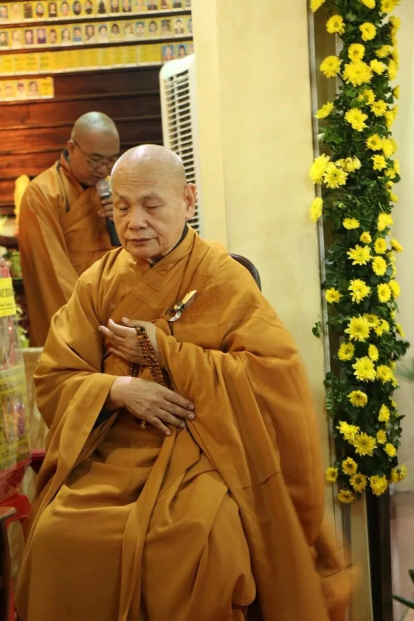 Hòa thượng Chủ tịch chứng minh buổi lễ