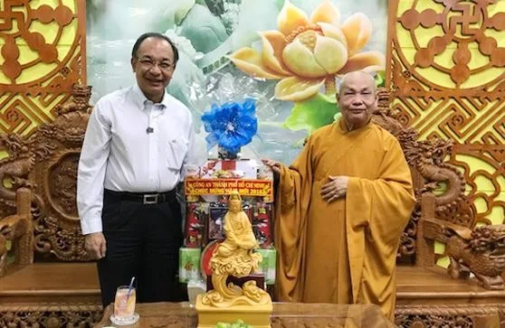 TP.HCM: Giám đốc Công an Thành phố thăm Hòa thượng Chủ tịch