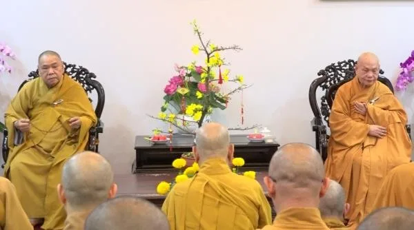 Hòa thượng Chủ tịch HĐTS cùng Hòa thượng Phó Chủ tịch Thường trực HĐTS