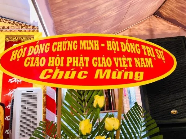 Lẵng hoa chúc mừng của HĐCM - HĐTS GHPGVN