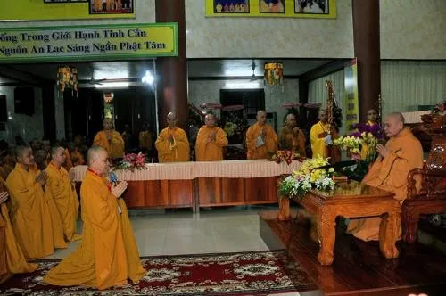 Long An: Hoà thượng Chủ tịch giáo giới tại Đại giới đàn Hoằng Đức