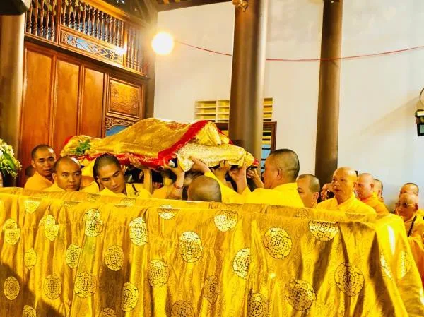 Thừa Thiên Huế: Lễ nhập kim quan Trưởng lão HT. Thích Đức Phương