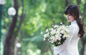 Im lặng không phải vì không muốn nói, mà là giữ lấy cơ hội ngàn vàng