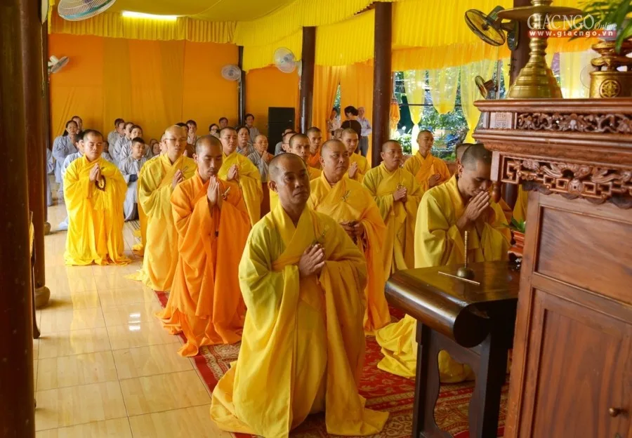 Đại giới đàn Trí Tịnh PL.2561: Giới tử Tỳ-kheo-ni cầu Chánh pháp với Đại Tăng