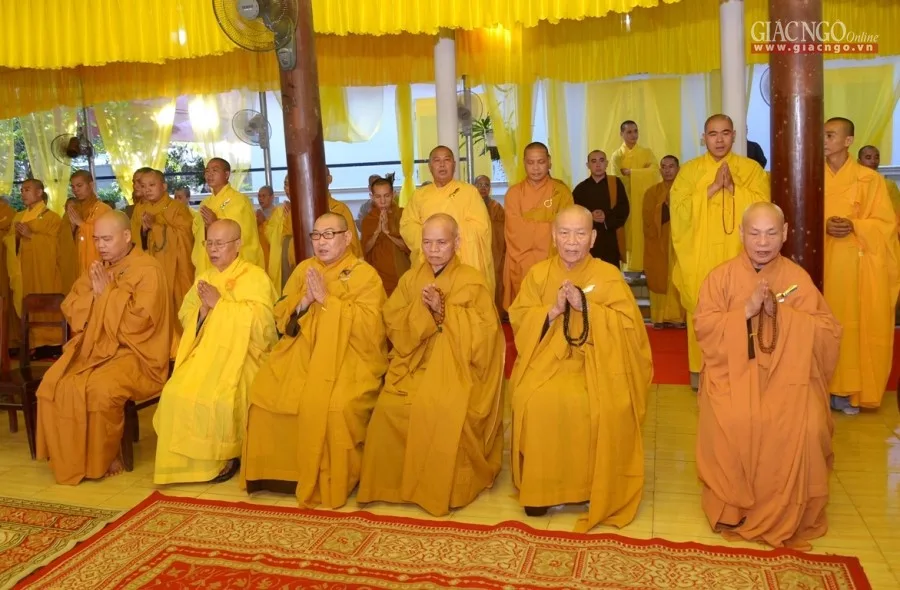 Đại giới đàn Trí Tịnh PL.2561: Giới tử Tỳ-kheo-ni cầu Chánh pháp với Đại Tăng
