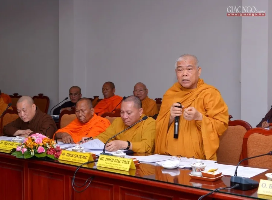 HT.Thích Giác Toàn tiếp thu góp ý về nhân sự của Viện NCPHVN