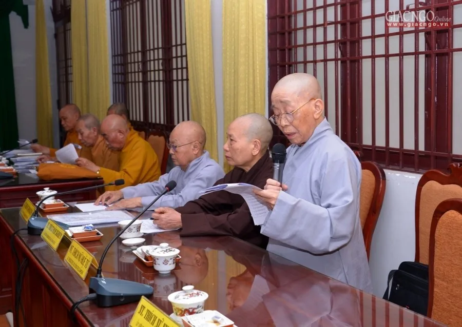 NT.Thích nữ Huệ Từ trình danh sách nhân sự Phân ban Ni giới T.Ư