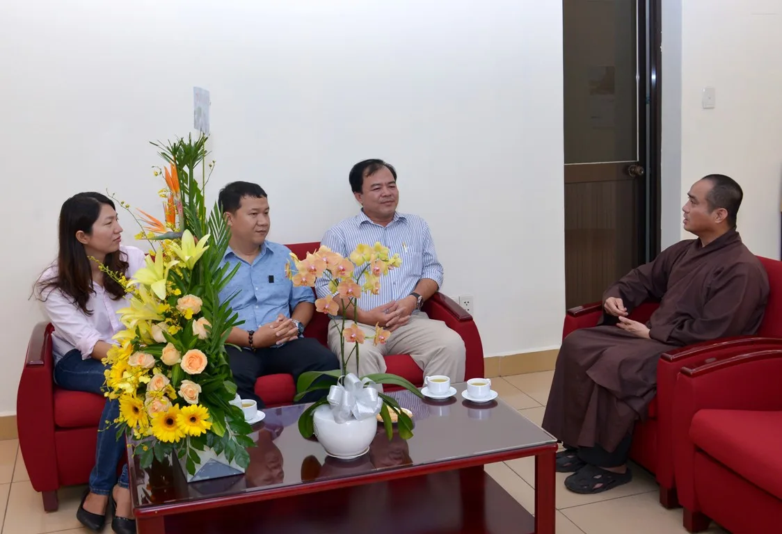 ĐĐ.Thích Tâm Hải tiếp đoàn Công an Q.3