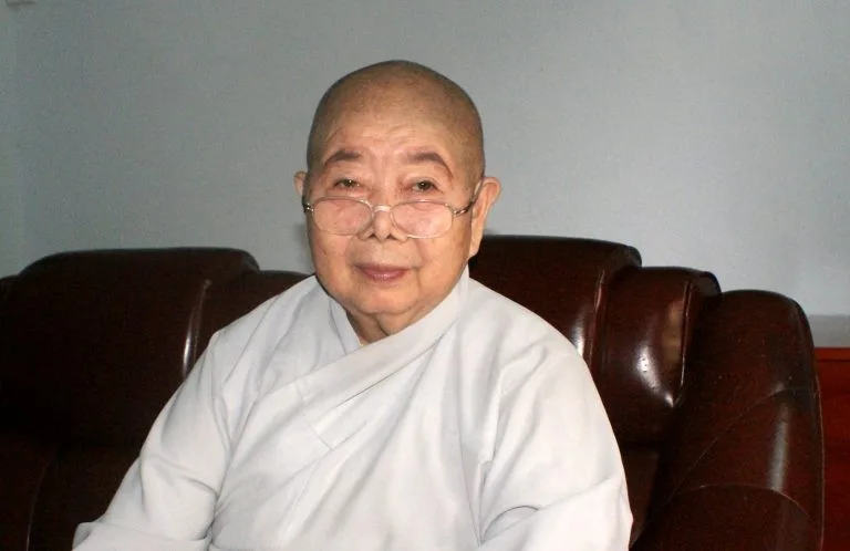 Ni trưởng Thích Nữ Như Đức – Trụ trì chùa Dược Sư (Quận Bình Thạnh)