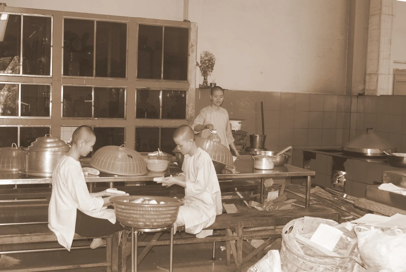 Ni trưởng Thích Nữ Như Đức: Phải hiểu được mình là người xuất gia “tâm hình dị tục”-4